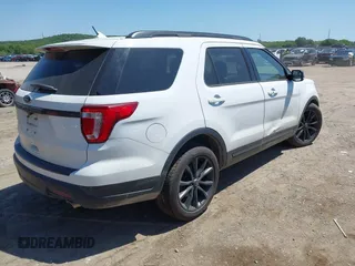 2018 Ford Explorer XLT with VIN 1FM5K7D85JGA13050, listed as a IAAI auction lot 42238472 with 174,082 mi miles and . Bid and sale history available at DreamBid. Image 4.