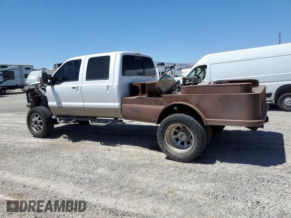 2010 Ford F-350 XL z VIN 1FTWW3DR4AEA53081, wystawiony jako Copart lot #67385594 z przebiegiem 190 666 mil mil oraz Szkoda całkowita • Salvage title. Historia ofert i sprzedaży dostępna na DreamBid. Obrazek 2.