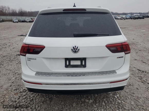 2020 Volkswagen Tiguan SEL Premium R-Line with VIN 3VV4B7AX9LM135786, listed as a Copart auction lot 83735844 with 58,543 mi miles and Clean Title. Bid and sale history available at carsss.com. Image 6.