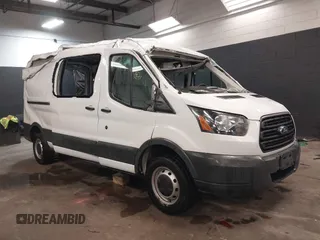 2018 Ford Transit with VIN 1FTYR2CM7JKA85654, listed as a IAAI auction lot 41680256 with 165,045 mi miles. Bid and sale history available at carsss.com. Image 1.