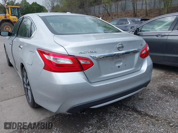2017 Nissan Altima S z VIN 1N4AL3AP4HC288839, wystawiony jako IAAI lot #42162440 z przebiegiem 222 000 mil mil oraz . Historia ofert i sprzedaży dostępna na DreamBid. Obrazek 22.
