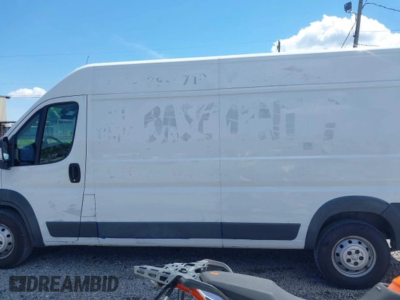 2015 Ram ProMaster Cargo with VIN 3C6TRVDG5FE501111, listed as a IAAI auction lot 42210016 with 208,038 mi miles. Bid and sale history available at carsss.com. Image 14.