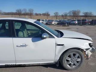 2008 Ford Taurus Limited with VIN 1FAHP25W68G111121, listed as a IAAI auction lot 41757347 with 250,155 mi miles and . Bid and sale history available at DreamBid. Image 16.