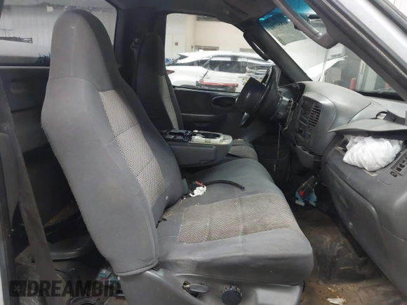 2004 Ford F-150 XL with VIN 2FTPF17Z54CA82300, listed as a IAAI auction lot 41937702 with 173,180 mi miles and . Bid and sale history available at DreamBid. Image 8.