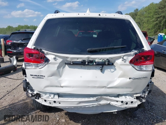 2022 Subaru Forester Limited with VIN JF2SKAPC3NH435825, listed as a IAAI auction lot 42080762 with 43,682 mi miles and . Bid and sale history available at DreamBid. Image 17.