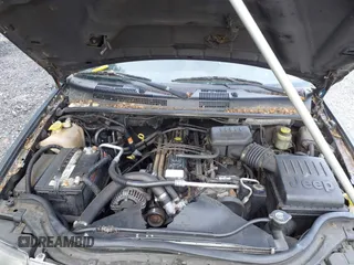 2001 Jeep Grand Cherokee Laredo with VIN 1J4GW48SX1C585867, listed as a IAAI auction lot 42793657 with 197,167 mi miles and . Bid and sale history available at DreamBid. Image 10.