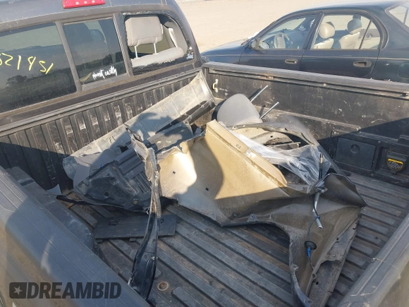 2014 Toyota Tacoma with VIN 3TMLU4EN3EM151545, listed as a IAAI auction lot 41821451 with 261,311 mi miles. Bid and sale history available at carsss.com. Image 12.