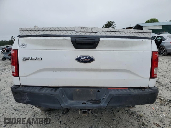 2017 Ford F-150 XL z VIN 1FTMF1C87HKD22643, wystawiony jako Copart lot #58475035 z przebiegiem Nie podano mil oraz Szkoda całkowita • Salvage title. Historia ofert i sprzedaży dostępna na DreamBid. Obrazek 6.