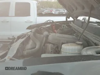 2009 Chevrolet Silverado 2500HD LTZ z VIN 1GCHK63K09F106536, wystawiony jako IAAI lot #42114049 z przebiegiem 169 892 mil mil oraz . Historia ofert i sprzedaży dostępna na DreamBid. Obrazek 19.