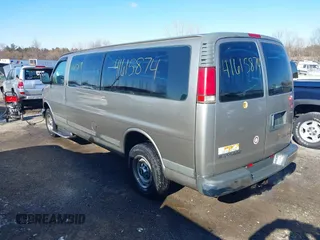 2002 Chevrolet Express with VIN 1GAGG29R821215025, listed as a IAAI auction lot 41615874 with 195,769 mi miles. Bid and sale history available at carsss.com. Image 3.