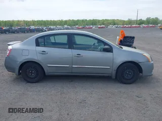2011 Nissan Sentra SR z VIN 3N1AB6AP8BL712648, wystawiony jako IAAI lot #42134214 z przebiegiem 157 498 mil mil oraz . Historia ofert i sprzedaży dostępna na DreamBid. Obrazek 13.