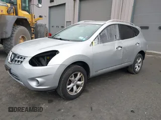 2011 Nissan Rogue S z VIN JN8AS5MV9BW689283, wystawiony jako IAAI lot #42321097 z przebiegiem 143 889 mil mil oraz . Historia ofert i sprzedaży dostępna na DreamBid. Obrazek 2.