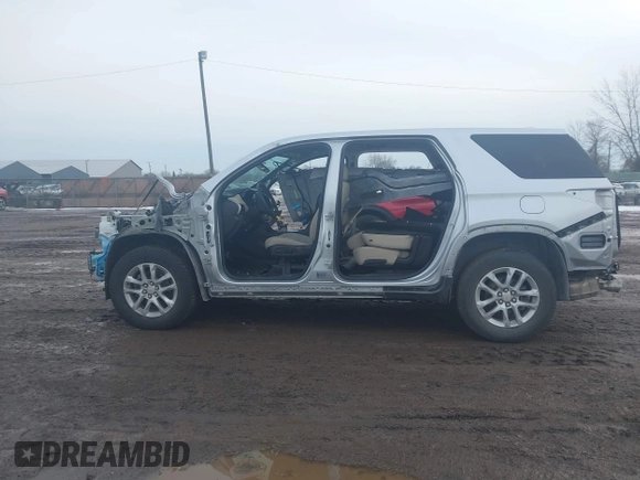 2022 Chevrolet Traverse LS with VIN 1GNERLKW4NJ108225, listed as a IAAI auction lot 41474728 with Not Provided miles. Bid and sale history available at carsss.com. Image 14.