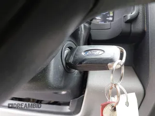 2019 Ford F-250 XL z VIN 1FT7X2B6XKEC89613, wystawiony jako IAAI lot #42256834 z przebiegiem 80 066 mil mil oraz . Historia ofert i sprzedaży dostępna na DreamBid. Obrazek 11.