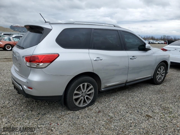 2014 Nissan Pathfinder Platinum with VIN 5N1AR2MM4EC638630, listed as a Copart auction lot 47665715 with 154,857 mi miles and Clean Title. Bid and sale history available at carsss.com. Image 3.