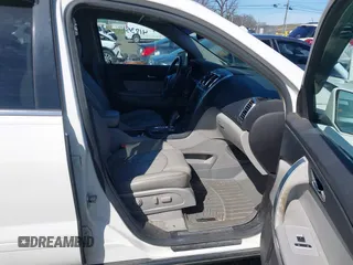 2008 GMC Acadia SLT2 with VIN 1GKER33718J135116, listed as a IAAI auction lot 41835196 with 215,390 mi miles. Bid and sale history available at carsss.com. Image 5.