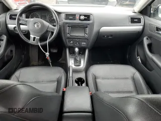 2013 Volkswagen Jetta SE with VIN 3VWDP7AJ8DM277587, listed as a Copart auction lot 58093815 with 136,608 mi miles and Salvage title. Bid and sale history available at DreamBid. Image 8.