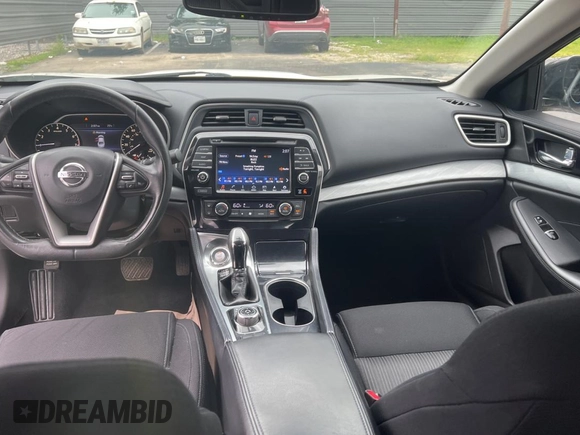 2016 Nissan Maxima S with VIN 1N4AA6AP8GC409491, listed as a Copart auction lot 56022195 with 39,041 mi miles and Clean Title. Bid and sale history available at DreamBid. Image 9.