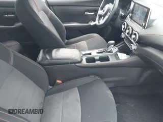 2020 Nissan Sentra SR z VIN 3N1AB8DV6LY228861, wystawiony jako IAAI lot #42225193 z przebiegiem 91 399 mil mil oraz . Historia ofert i sprzedaży dostępna na DreamBid. Obrazek 5.