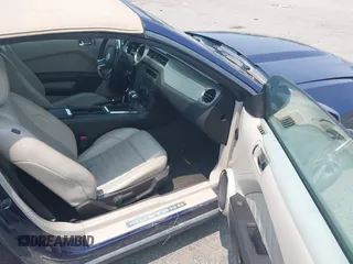 2010 Ford Mustang V6 с VIN 1ZVBP8EN7A5171725, выставлен на аукционе IAAI как лот 42391324 с пробегом 202 671 миль миль и . История ставок и продаж доступна на DreamBid. Изображение 5.