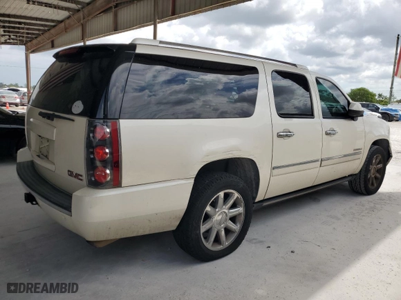 2013 GMC Yukon XL Denali with VIN 1GKS2MEF0DR338964, listed as a Copart auction lot 52231605 with 181,400 mi miles and Clean Title. Bid and sale history available at carsss.com. Image 3.
