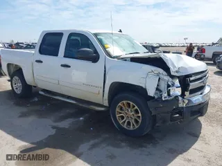 2007 Chevrolet Silverado 1500 LT w/1LT with VIN 2GCEC13C471716312, listed as a IAAI auction lot 41792270 with 84,649 mi miles. Bid and sale history available at carsss.com. Image 1.