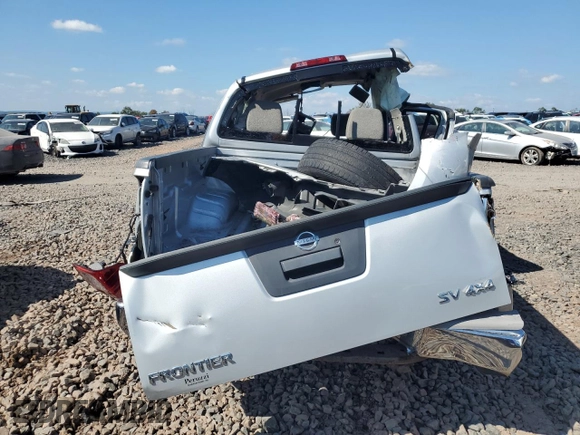 2015 Nissan Frontier S with VIN 1N6AD0EV6FN745129, listed as a Copart auction lot 70427893 with Not provided miles and Salvage title. Bid and sale history available at DreamBid. Image 6.