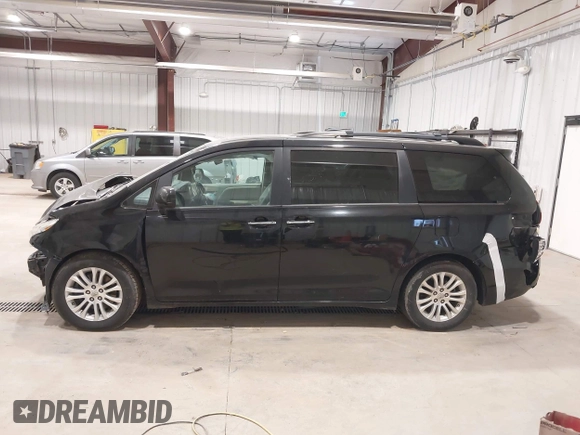 2015 Toyota Sienna XLE с VIN 5TDYK3DC0FS668602, выставлен на аукционе IAAI как лот 42301721 с пробегом 119 561 миль миль и . История ставок и продаж доступна на DreamBid. Изображение 15.