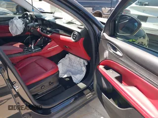 2018 Alfa Romeo Stelvio Sport z VIN ZASFAKPN1J7B82358, wystawiony jako IAAI lot #41984977 z przebiegiem 89 518 mil mil oraz . Historia ofert i sprzedaży dostępna na DreamBid. Obrazek 5.