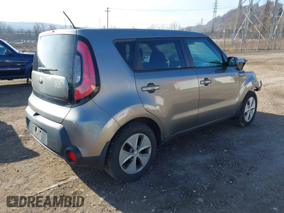 2015 Kia Soul with VIN KNDJN2A27F7128740, listed as a IAAI auction lot 41842806 with 64,594 mi miles. Bid and sale history available at carsss.com. Image 4.