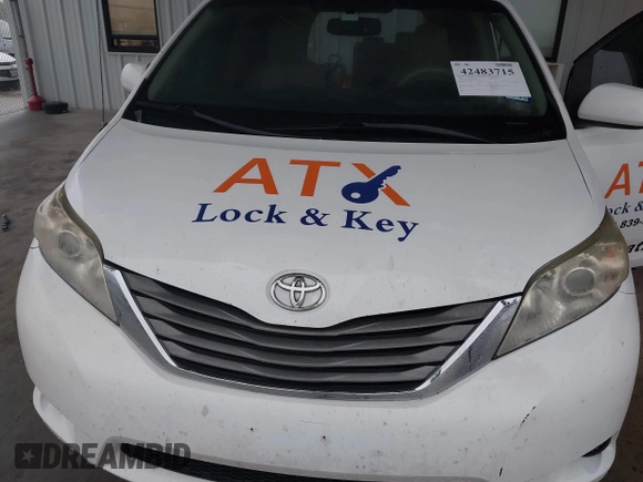 2012 Toyota Sienna XLE AAS with VIN 5TDYK3DC6CS228816, listed as a IAAI auction lot 42483715 with 206,925 mi miles and . Bid and sale history available at DreamBid. Image 10.