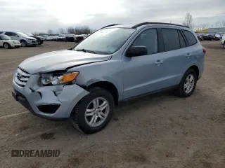 2010 Hyundai Santa Fe GLS z VIN 5NMSG3AB2AH381857, wystawiony jako Copart lot #52548595 z przebiegiem 114 230 mil mil oraz Czysty tytuł • Clean title. Historia ofert i sprzedaży dostępna na DreamBid. Obrazek 1.
