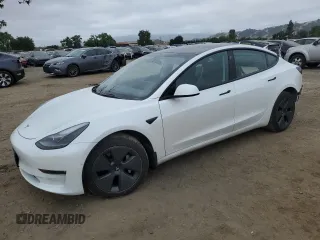 2022 Tesla Model 3 Long Range z VIN 5YJ3E1EB4NF161314, wystawiony jako Copart lot #57060725 z przebiegiem 19 215 mil mil oraz Szkoda całkowita • Salvage title. Historia ofert i sprzedaży dostępna na DreamBid. Obrazek 1.