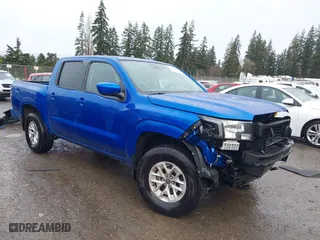 2024 Nissan Frontier PRO-4X with VIN 1N6ED1EK7RN642335, listed as a IAAI auction lot 41587972 with 3,076 mi miles. Bid and sale history available at carsss.com. Image 1.