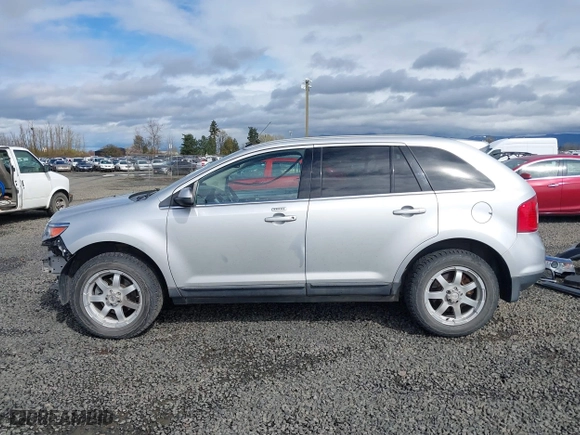 2013 Ford Edge Limited with VIN 2FMDK4KC4DBC38024, listed as a IAAI auction lot 41789204 with 112,997 mi miles. Bid and sale history available at carsss.com. Image 15.