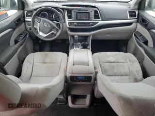 2019 Toyota Highlander LE z VIN 5TDZARFH1KS052212, wystawiony jako Copart lot #51275045 z przebiegiem 187 322 mil mil oraz Tytuł czysty. Historia ofert i sprzedaży dostępna na DreamBid. Obrazek 8.