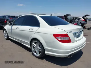 2011 Mercedes-Benz C 300 Sport z VIN WDDGF5EB3BR168224, wystawiony jako IAAI lot #42629358 z przebiegiem 134 692 mil mil oraz . Historia ofert i sprzedaży dostępna na DreamBid. Obrazek 3.