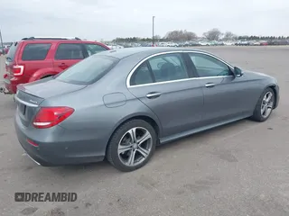 2017 Mercedes-Benz E 300 Luxury with VIN WDDZF4KB1HA128626, listed as a IAAI auction lot 42063402 with 77,909 mi miles and . Bid and sale history available at DreamBid. Image 4.
