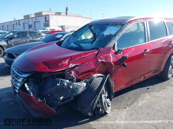 2024 Nissan Rogue SV z VIN 5N1BT3BA9RC705037, wystawiony jako IAAI lot #41827594 z przebiegiem 13 435 mil mil oraz . Historia ofert i sprzedaży dostępna na DreamBid. Obrazek 6.