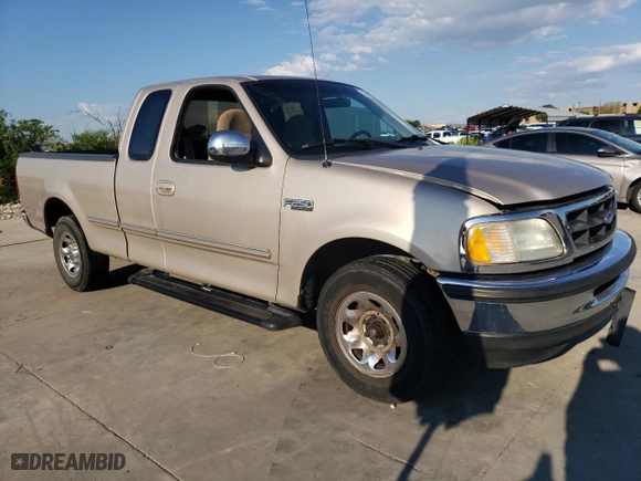 1997 Ford F-250 Standard with VIN 1FTFX27L9VND44857, listed as a Copart auction lot 62461124 with NaN miles and Salvage Title. Bid and sale history available at carsss.com. Image 4.