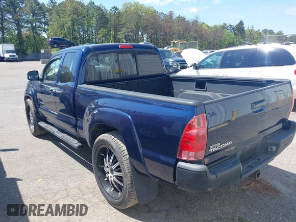 2006 Toyota Tacoma with VIN 5TEUX42N16Z239742, listed as a IAAI auction lot 42226684 with 157,059 mi miles and . Bid and sale history available at DreamBid. Image 3.