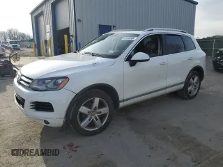 2013 Volkswagen Touareg Lux with VIN WVGEF9BP5DD000427, listed as a Copart auction lot 82340364 with Not Provided miles and Salvage Title. Bid and sale history available at DreamBid. Image 1.
