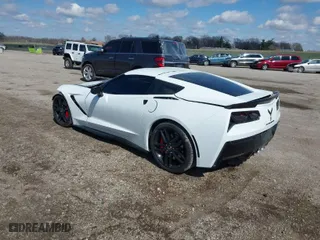 2015 Chevrolet Corvette Z51 3LT with VIN 1G1YM2D74F5103775, listed as a IAAI auction lot 41810409 with 29,000 mi miles. Bid and sale history available at carsss.com. Image 3.