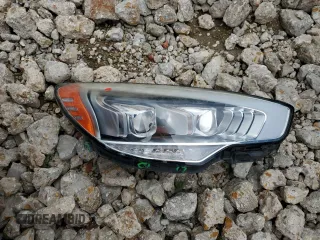 2016 Kia K900 Luxury z VIN KNALU4D39G6032186, wystawiony jako Copart lot #56945565 z przebiegiem 96 441 mil mil oraz Szkody całkowita. Historia ofert i sprzedaży dostępna na DreamBid. Obrazek 12.