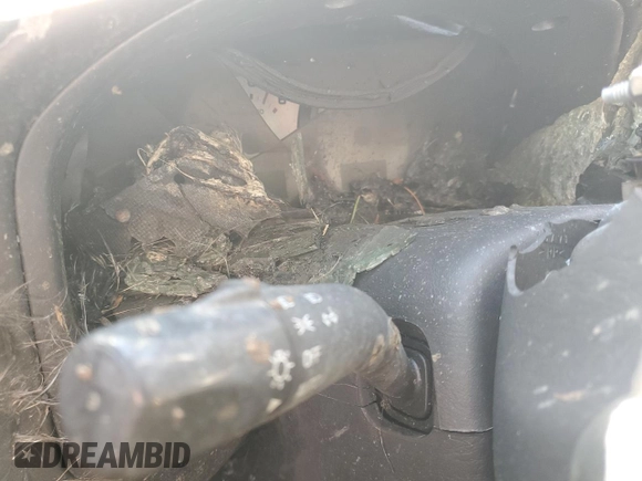 2005 Ford Escape Limited z VIN 1FMYU04115KA70415, wystawiony jako Copart lot #49111495 z przebiegiem Nie podano mil oraz Szkoda całkowita • Salvage title. Historia ofert i sprzedaży dostępna na DreamBid. Obrazek 9.