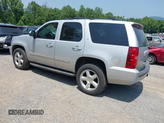 2010 Chevrolet Tahoe LT z VIN 1GNUKBE04AR194729, wystawiony jako IAAI lot #42408855 z przebiegiem 192 532 mil mil oraz . Historia ofert i sprzedaży dostępna na DreamBid. Obrazek 3.