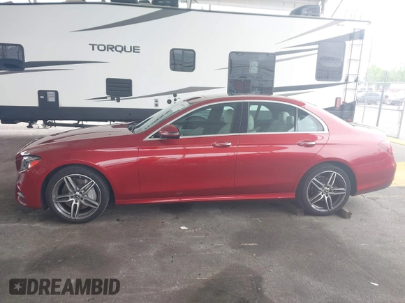 2019 Mercedes-Benz E 300 z VIN WDDZF4KB3KA489637, wystawiony jako IAAI lot #42053019 z przebiegiem 106 779 mil mil oraz . Historia ofert i sprzedaży dostępna na DreamBid. Obrazek 15.