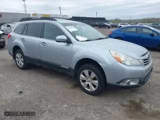 2012 Subaru Outback 2.5i Prem with VIN 4S4BRBCC7C3259731, listed as a IAAI auction lot 42092086 with 193,544 mi miles. Bid and sale history available at carsss.com. Image 1.