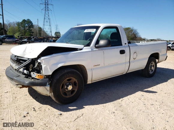 2002 Chevrolet Silverado 1500 with VIN 1GCEC14W62Z156043, listed as a Copart auction lot 49470355 with 300,960 mi miles and Salvage Title. Bid and sale history available at carsss.com. Image 1.