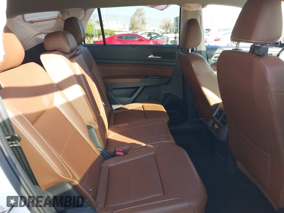 2023 Volkswagen Atlas SE z VIN 1V2WP2CA6PC533984, wystawiony jako IAAI lot #41021512 z przebiegiem 26 993 mil mil oraz . Historia ofert i sprzedaży dostępna na DreamBid. Obrazek 8.